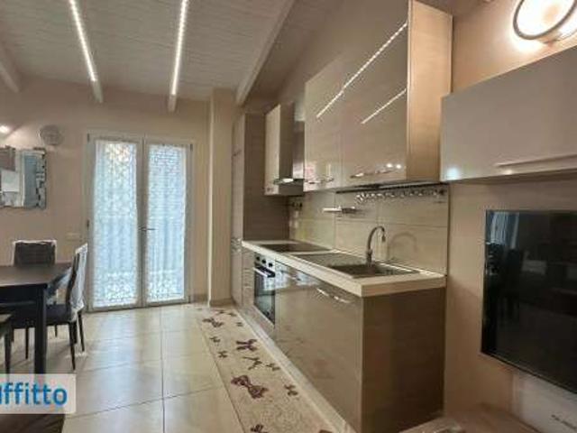 Monolocale arredato con terrazzo Murri