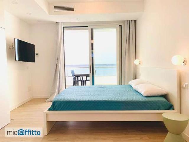 Monolocale arredato con terrazzo Porto Torres