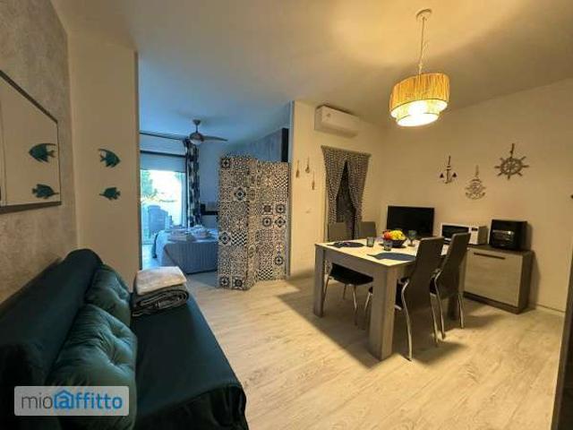 Monolocale arredato con terrazzo Porto Viro