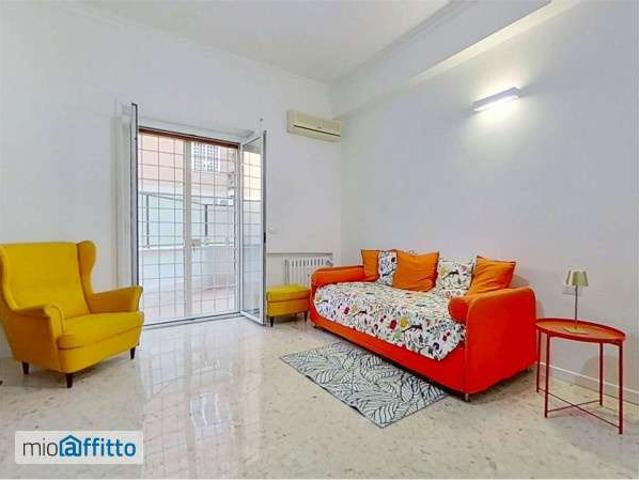 Monolocale arredato con terrazzo Portuense, magliana