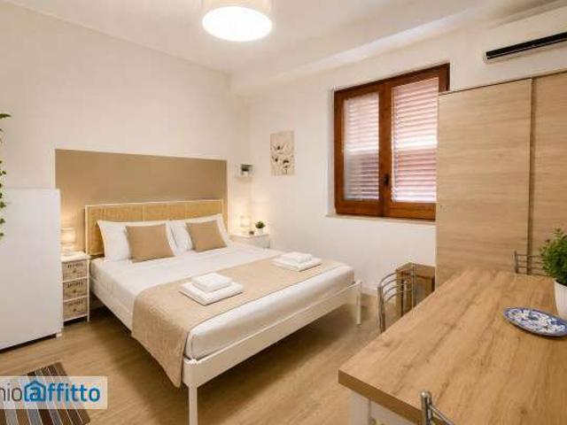 Monolocale arredato con terrazzo Sampieri