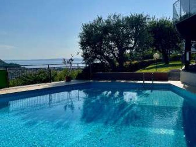 Monolocale arredato con piscina Costermano