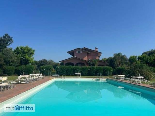 Monolocale arredato con piscina Sabaudia