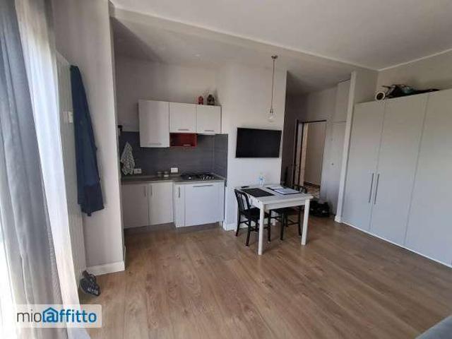Monolocale arredato De angeli, vercelli, washinghton