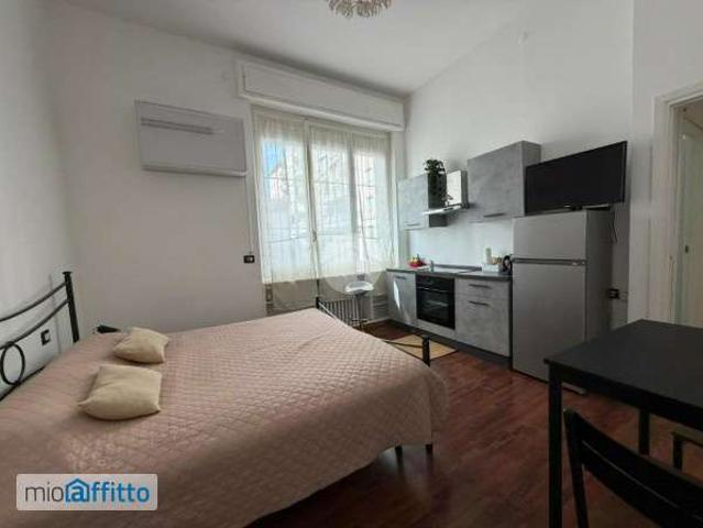 Monolocale arredato De angeli, vercelli, washinghton