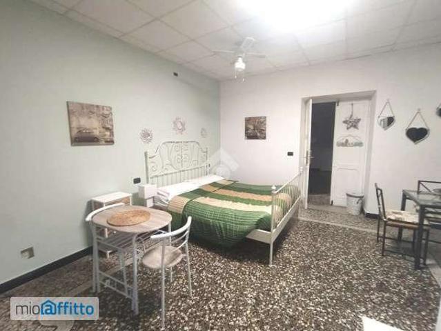 Monolocale arredato Foce