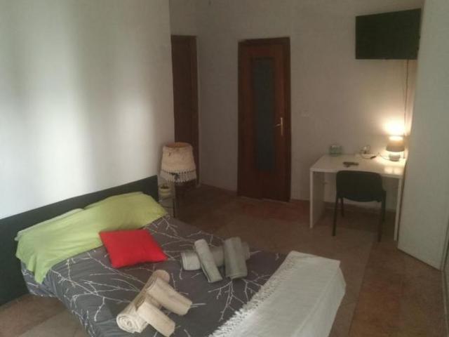 MONOLOCALE ARREDATO RITRUTTURATO ZONA OSPEDALIERA