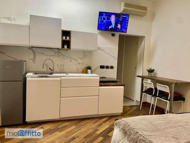 Monolocale arredato San donato
