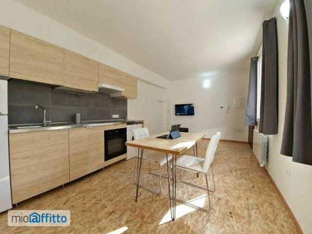 Monolocale arredato San donato