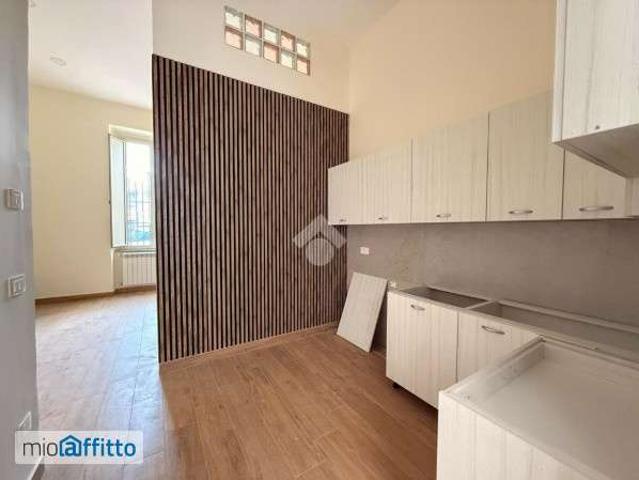 Monolocale arredato Secondigliano