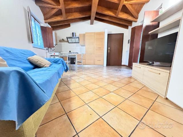 Monolocale arredato seveso