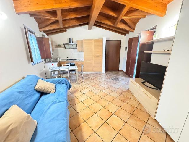 Monolocale arredato seveso