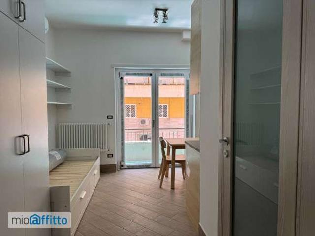 Monolocale arredato Trieste, salario
