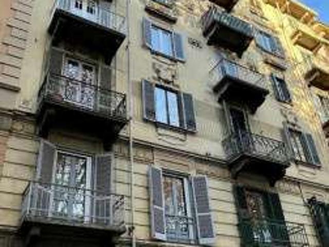 Monolocale arredato Vanchiglia