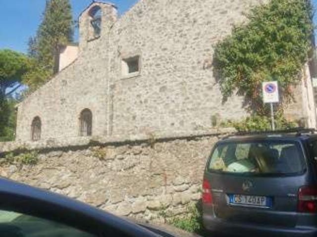 Monolocale arredato Viterbo