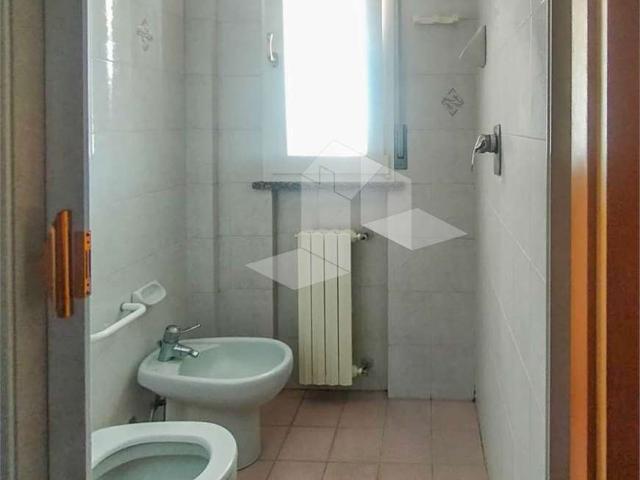 MONOLOCALE ARREDATO ZONA OSPIZIO