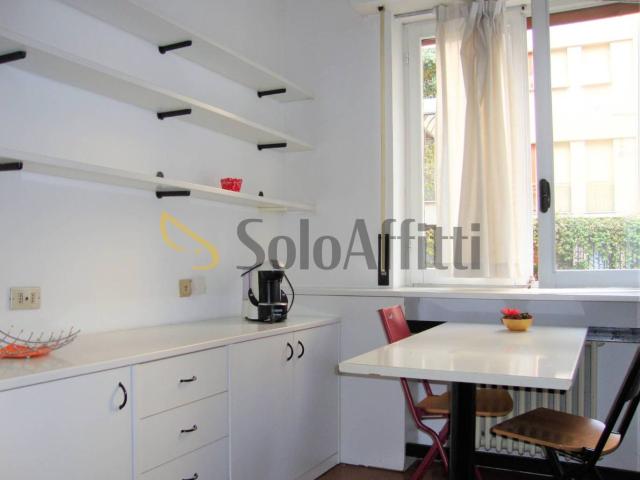 Monolocale buono stato, primo piano, Bocconi, Milano