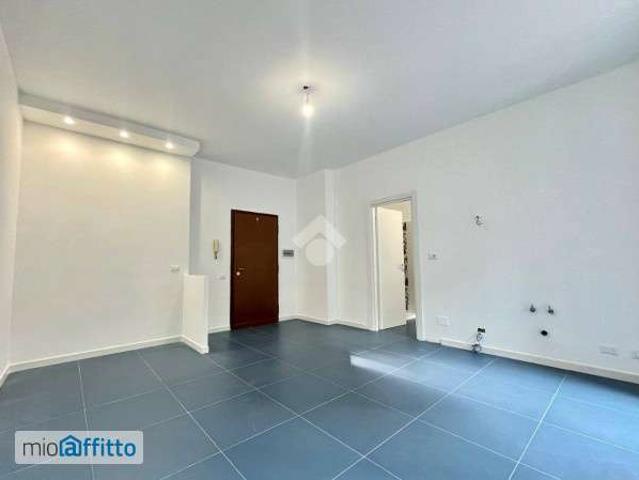 Monolocale con terrazzo Casilina, prenestina, centocelle, alessandrino