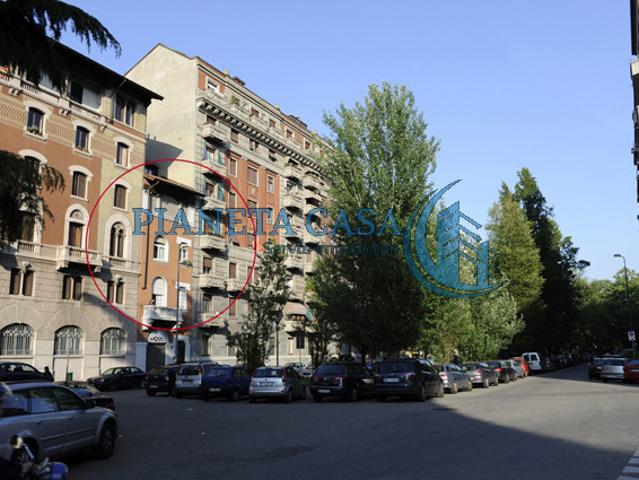 MONOLOCALE CON BALCONE ZONA VIALE ROMAGNA