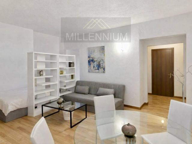 Monolocale con box a Arona