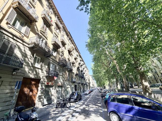 Monolocale corso Regina Margherita 94, Vanchiglia, Torino