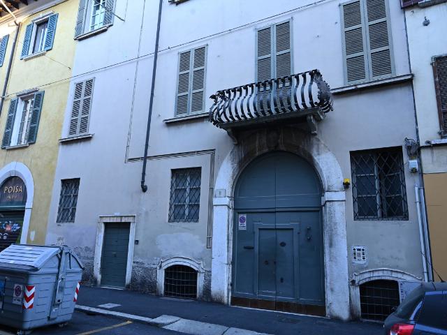 Monolocale da ristrutturare in via pace, Brescia