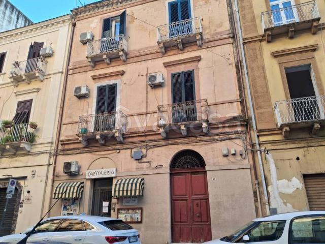 Monolocale in affitto a Taranto via Felice Cavallotti, 48, Borgo
