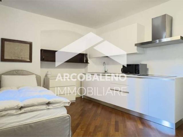 Monolocale in affitto a Trento via Ss. Trinità, 18, Centro Storico, Piedicastello