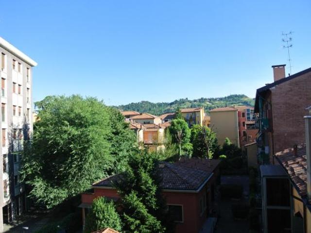 Monolocale in affitto a Bologna, Saragozza