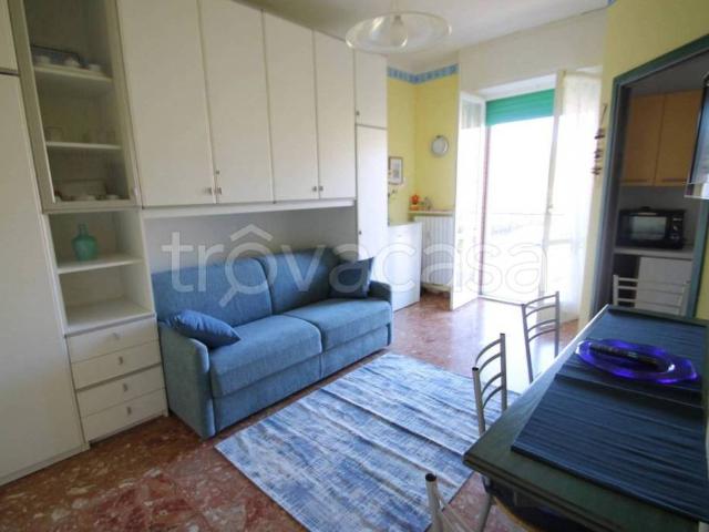 Monolocale in affitto a Borghetto Santo Spirito via Ticino 12
