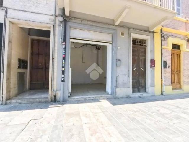 Monolocale in affitto a Civitanova Marche corso Umberto I, 138