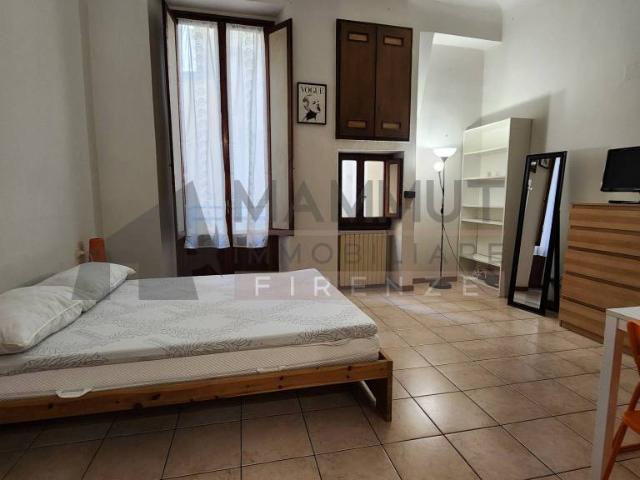Monolocale in affitto a Firenze via Maggio, 32, Santo Spirito