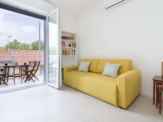 Monolocale in affitto a Lorenteggio, Milano