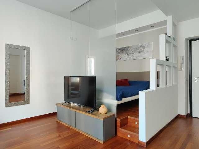 Monolocale in affitto a Loreto, Roma