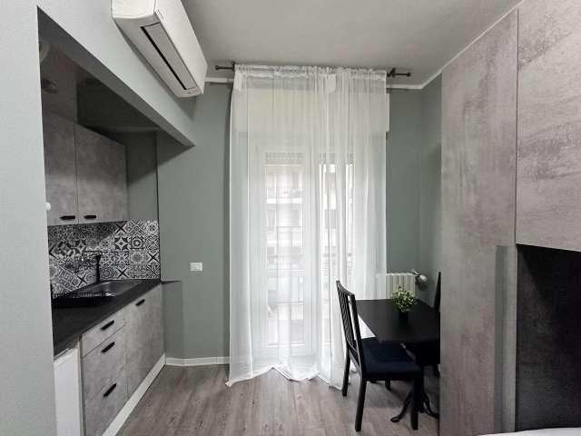 Monolocale in affitto a Mecenate, Milano