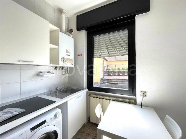 Monolocale in affitto a Milano piazza Greco, 2, Greco Segnano