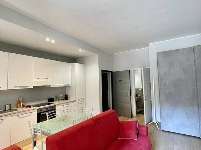 Monolocale in affitto a Milano via Melchiorre Gioia, 76, Centrale