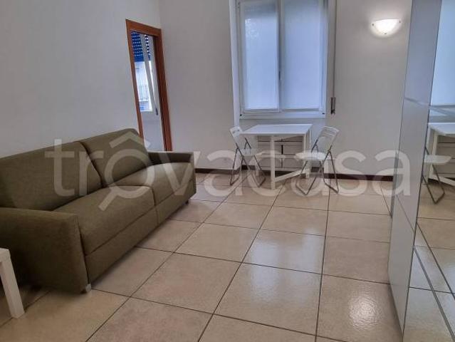 Monolocale in affitto a Milano via Breno, Lodi Brenta