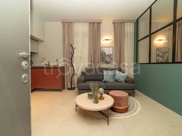 Monolocale in affitto a Milano via Felice Casati, Buenos Aires