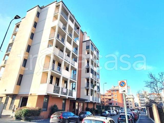 Monolocale in affitto a Milano via Gastone De Foix, 1, Vigentino Fatima