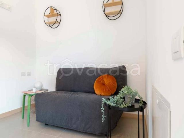 Monolocale in affitto a Milano via Gardone, Corvetto