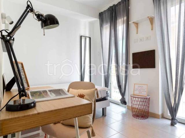 Monolocale in affitto a Milano via Gardone, Corvetto