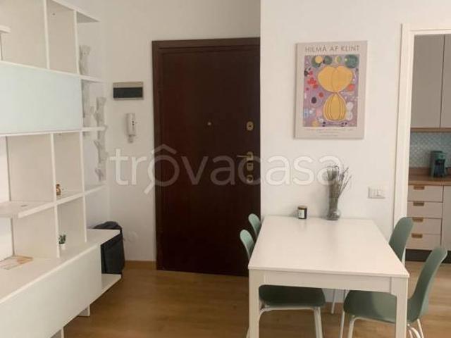 Monolocale in affitto a Milano via Luigi Varanini, 29, Pasteur