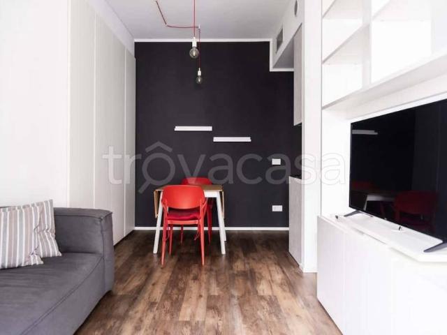 Monolocale in affitto a Milano viale Brenta, Lodi Brenta