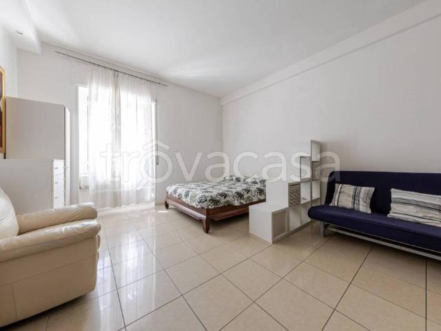 Monolocale in affitto a Milano, Vigentino Fatima