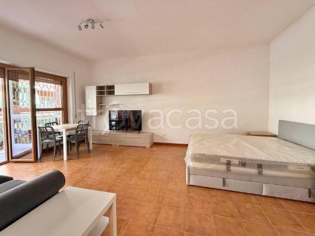 Monolocale in affitto a Roma via Luigi Tonta, Ostia Levante