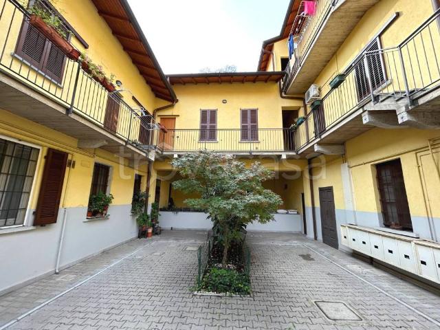Monolocale in affitto a Seregno via Francesco Carlini, 37, Umberto I Garibaldi
