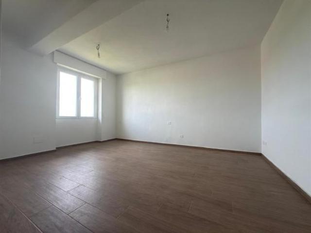 MONOLOCALE IN CORTE, SENZA SPESE CONDOMINIALI