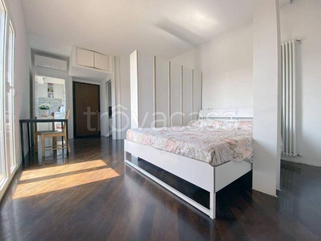 Monolocale in vendita a Milano, Cascina dei Pomi
