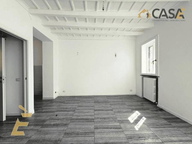 Monolocale in vendita a Milano, Cermenate Abbiategrasso